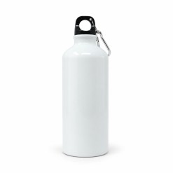 Aluminum water bottle op een studioachtergrond
